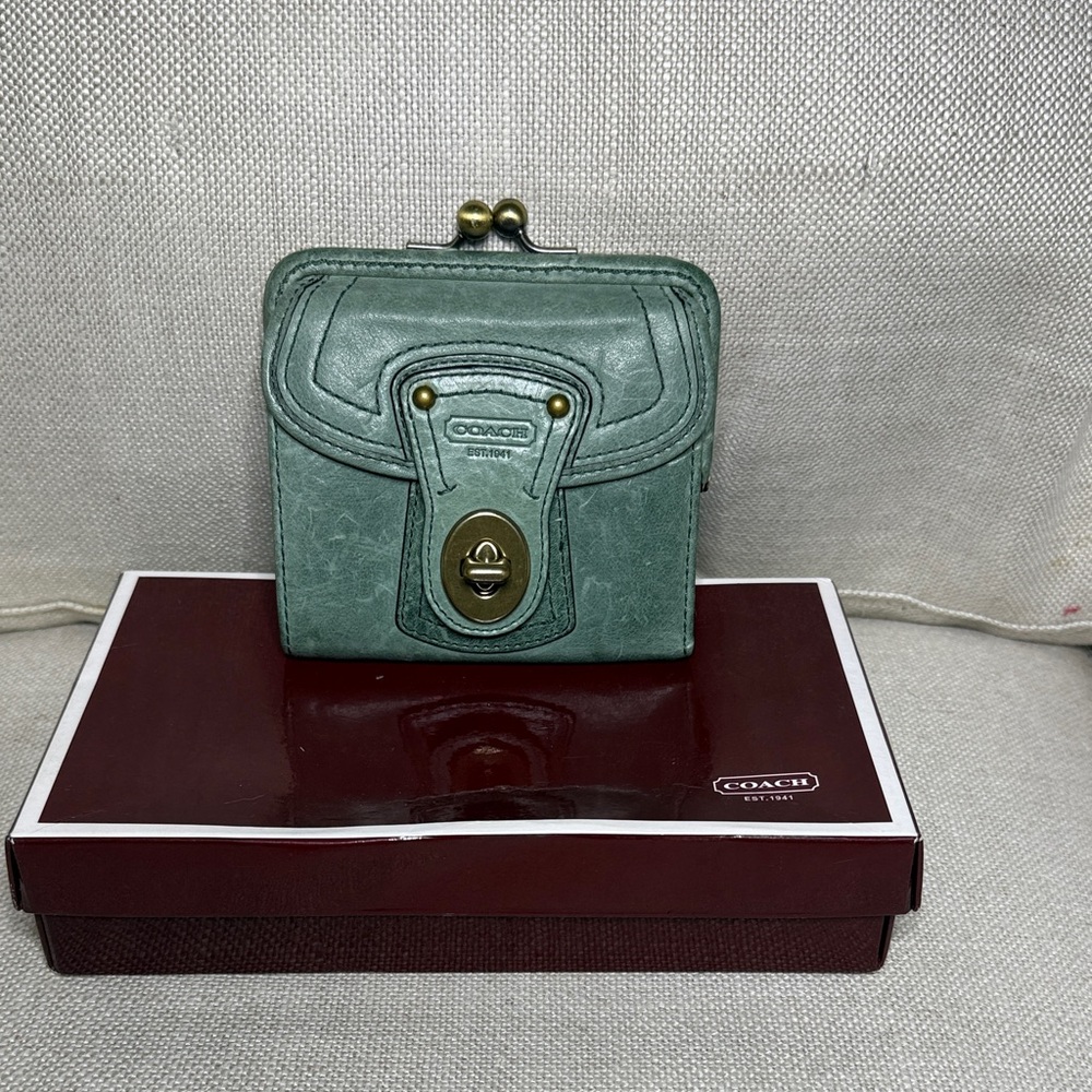 Coach Legacy Juniper -Green- Vachetta Leather Kisslock French Frame Wallet